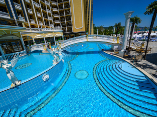 ИМПЕРИАЛ ПАЛАС -  БАСЕЙН